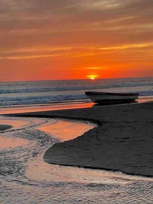 Nuestro Castillo, Playa San Blas, La Libertad, El Salvador Экстерьер фото